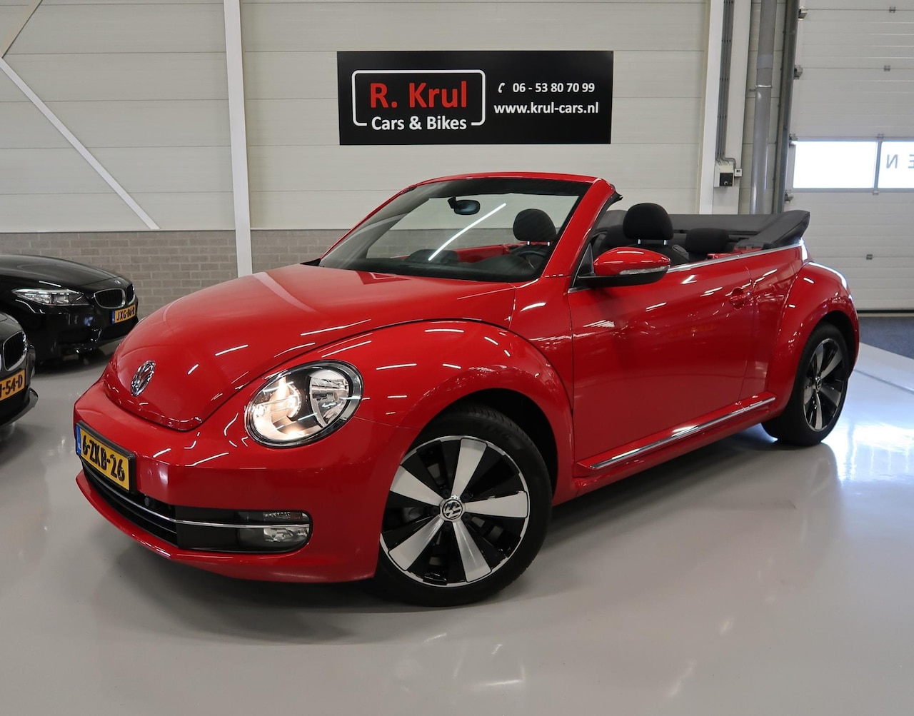 Volkswagen Beetle Cabriolet - 1.2 TSI Design BMT Airco-ecc Fender Extra meters NL-auto Navigatie PDC NAP Elektrische kap - AutoWereld.nl