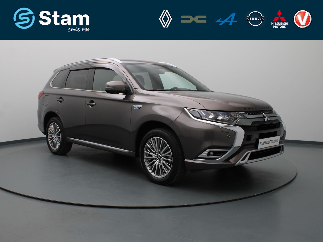 Mitsubishi Outlander - 2.4 PHEV Intense+ 360° Camera | Cruise | Navi | Parkeersens. v+a - AutoWereld.nl
