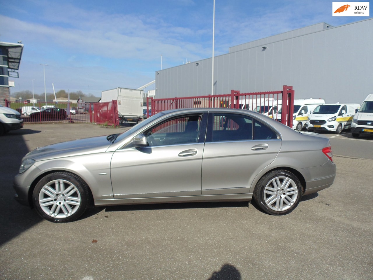 Mercedes-Benz C-klasse - 180 K SEDAN MET AIRCO NAVI TOP AUTO - AutoWereld.nl