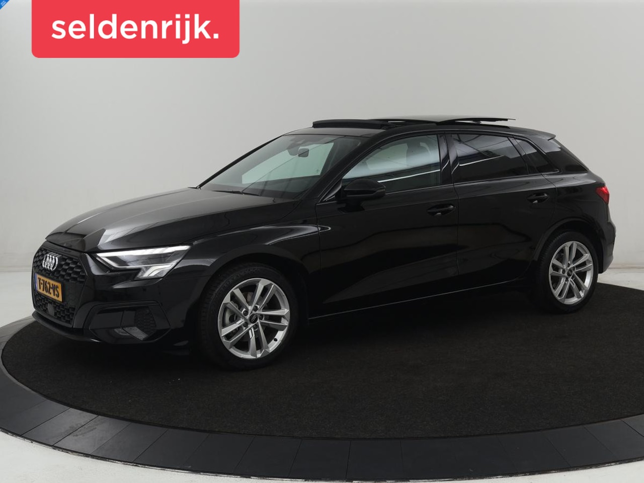 Audi A3 Sportback - 30 TFSI Advanced edition | Panoramadak | Stoelverwarming | Camera | Carplay | Sportstoelen - AutoWereld.nl