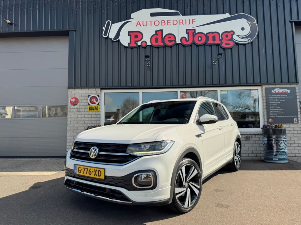 Volkswagen T-Cross - 1.0 TSI R-line Automaat Carplay Stoelverwarming ACC Blindspot - AutoWereld.nl