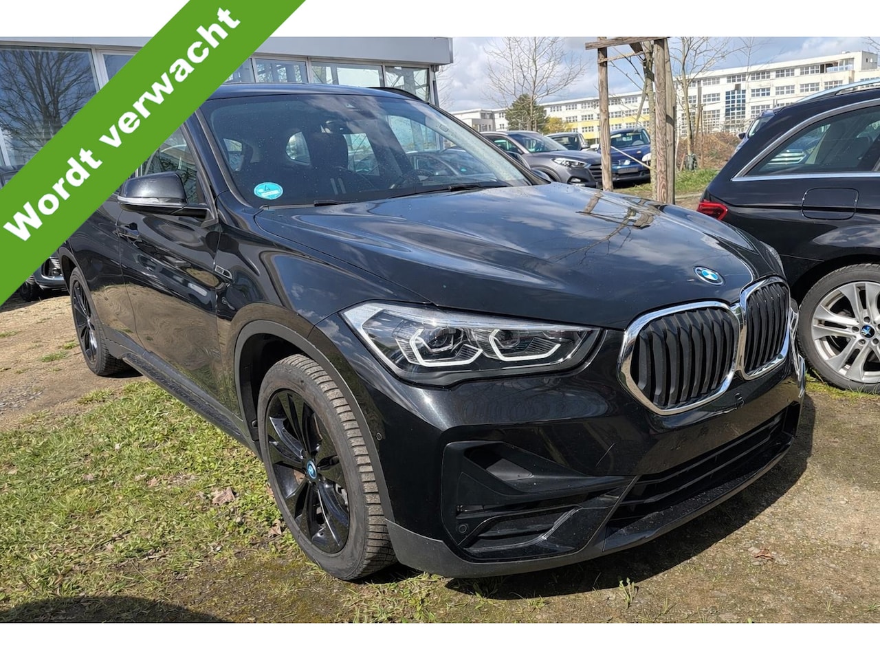 BMW X1 - xDrive25e Executive LED Carplay Achteruitrijcamera Trekhaak Stoelverwarming DAB - AutoWereld.nl