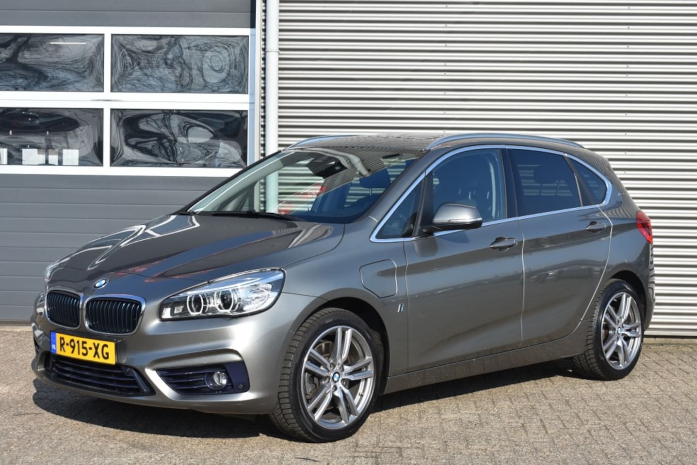BMW 2-Serie - 225XE IP EXECUTIVE / NAVI / PANO DAK / LANE ASS - AutoWereld.nl