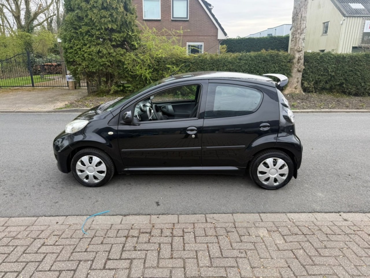 Peugeot 107 - 1.0-12v Sublime*airco*5 deurs*elctrische ramen*NAP* - AutoWereld.nl