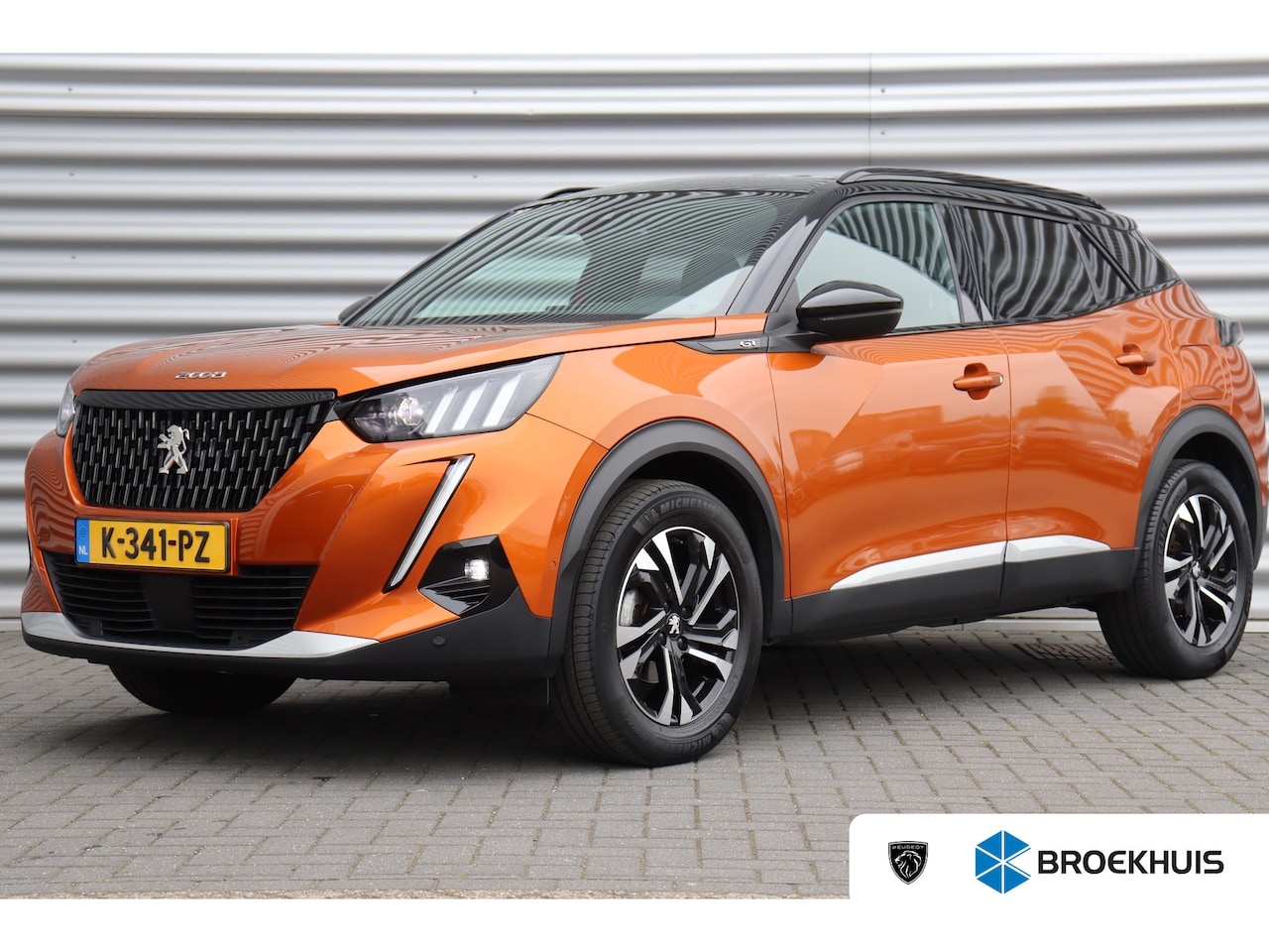 Peugeot 2008 - 1.2 PURETECH 130PK GT PACK AUTOMAAT / NAVI / LEDER / CLIMA / PDC / 17" LMV / CAMERA / PANO - AutoWereld.nl