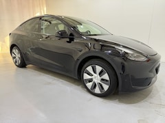 Tesla Model Y - Standard Range