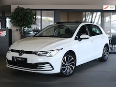 Volkswagen Golf - 8 1.5 eTSI Style 150PK DSG Pano Navi ACC