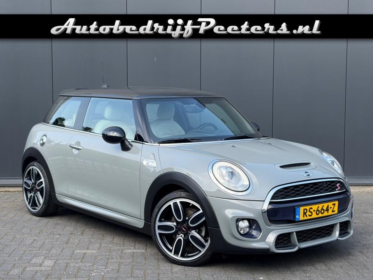 MINI Cooper S - 2.0 192pk JCW Pakket LED Leder Carplay Navi prof. Cruise NL-auto - AutoWereld.nl