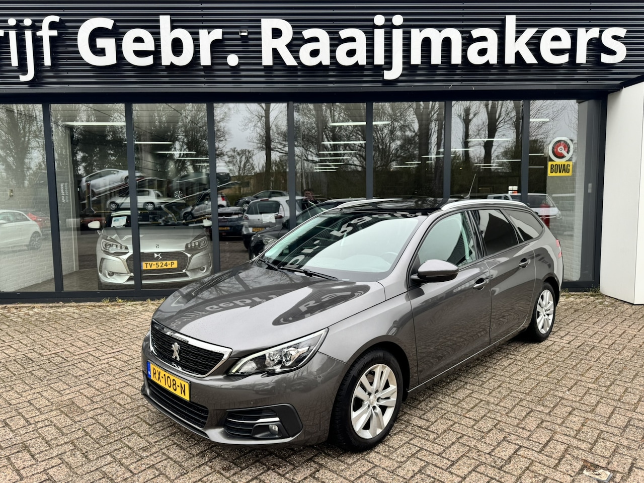 Peugeot 308 SW - 1.2 PureTech Executive*Panorama*Navigatie*EXPORT/EX.BPM* - AutoWereld.nl