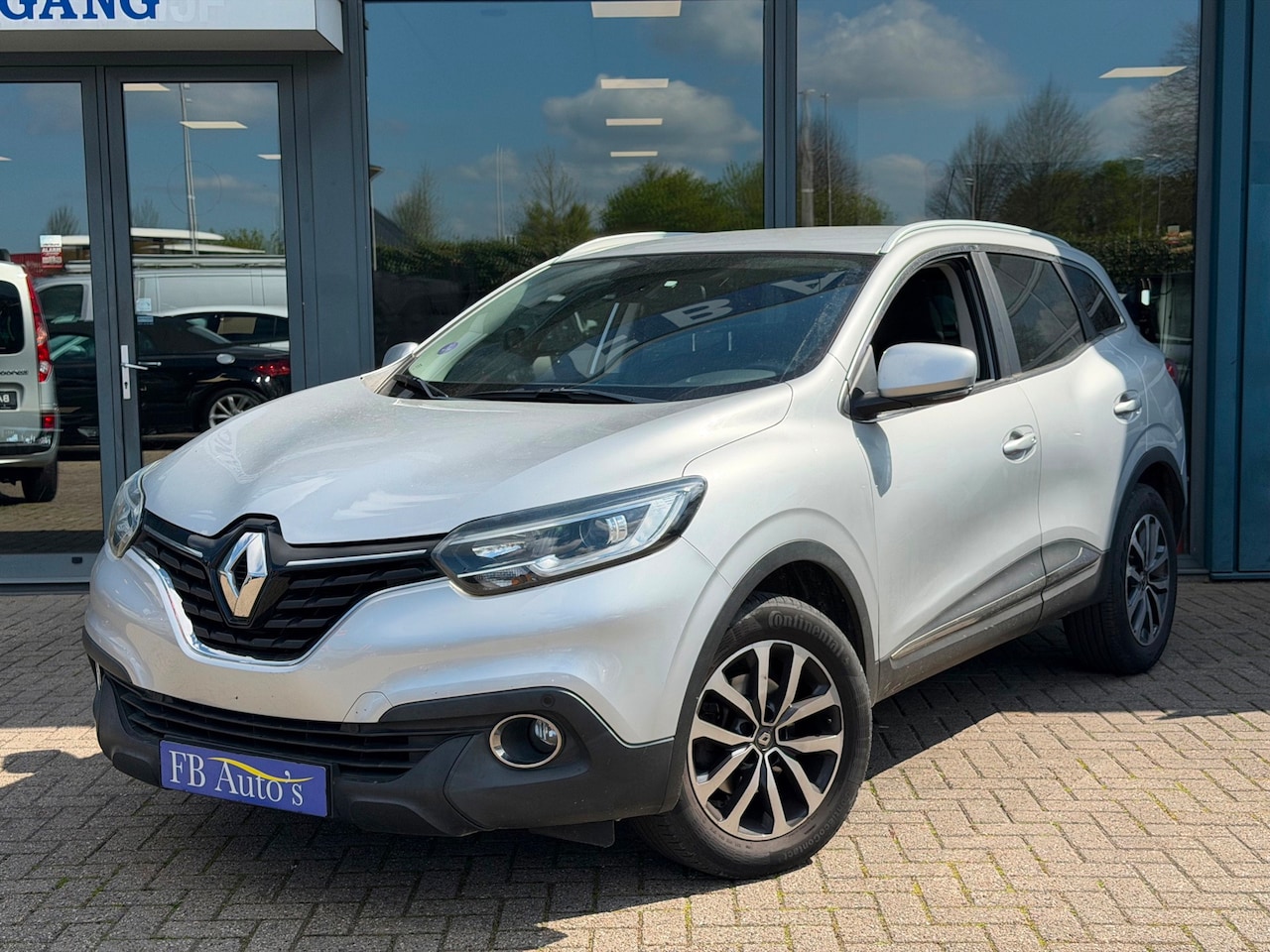 Renault Kadjar - 1.2 TCe Limited Airco Lmv Navi - AutoWereld.nl