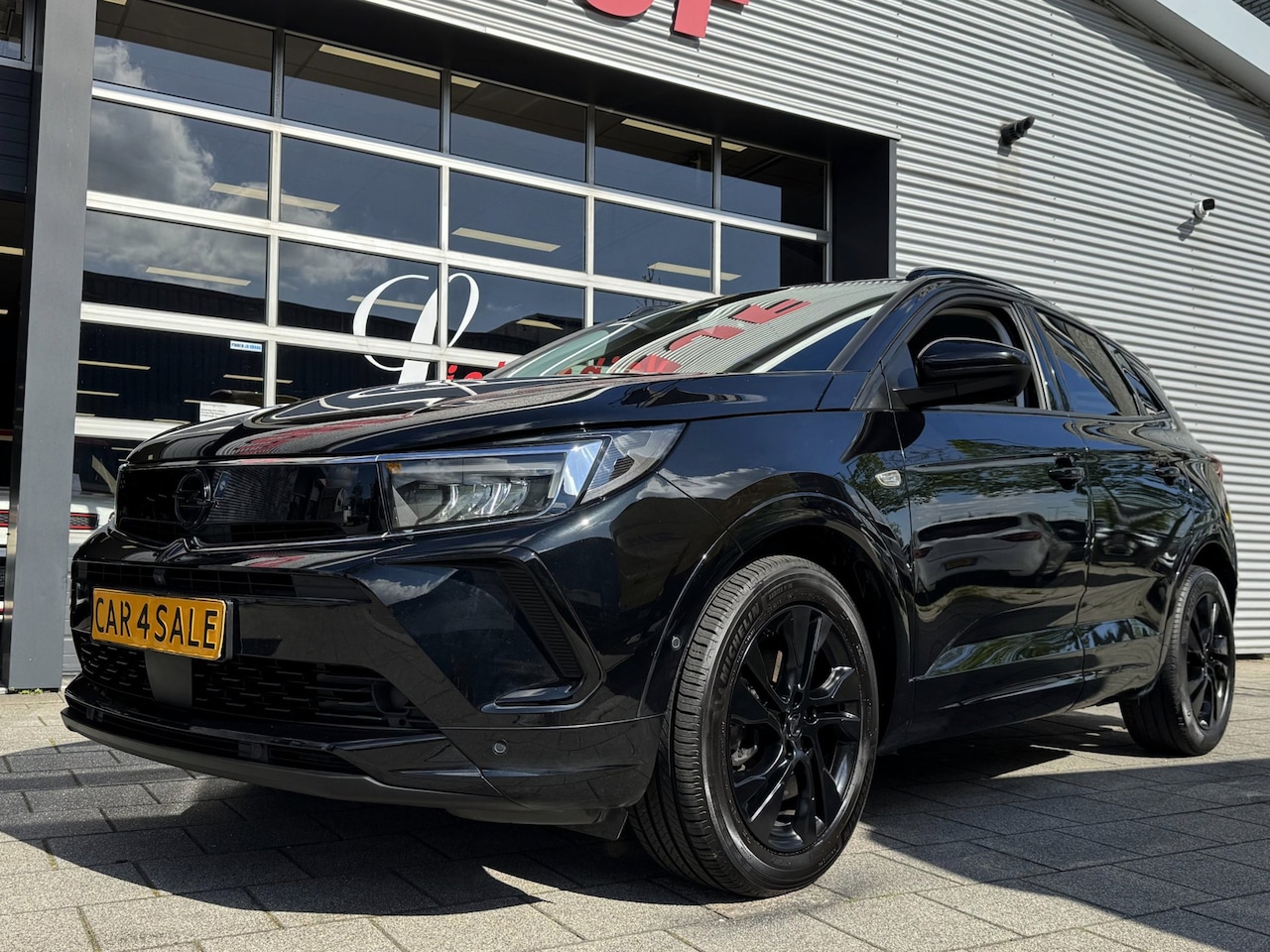 Opel Grandland X - 1.2 Turbo GS Black Edition - Navigatie / Apple Carplay I Airco I Sport pakket I LED I PDC - AutoWereld.nl
