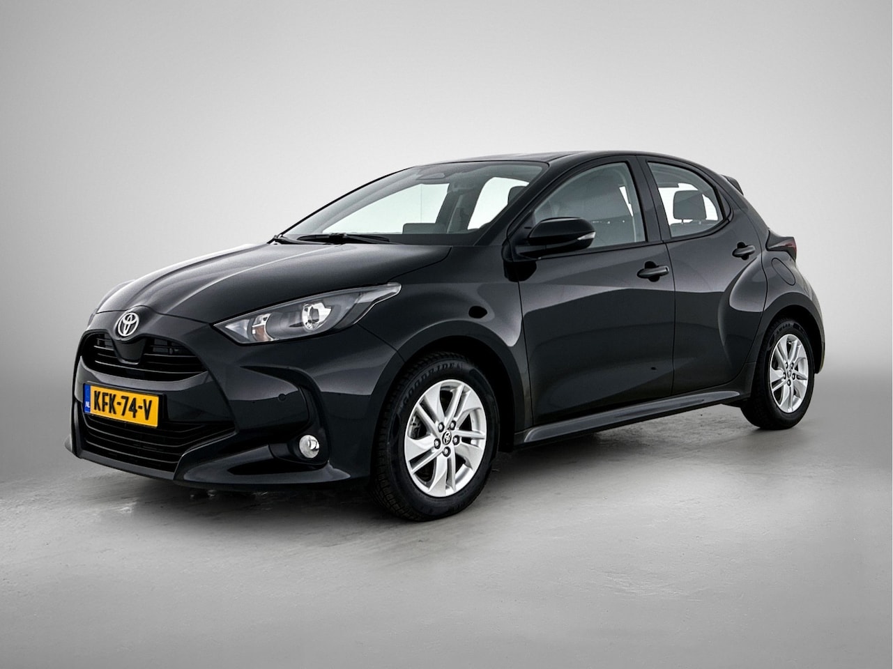 Toyota Yaris - 1.5 Hybrid 115 Active | Apple CarPlay / Android Auto (Navigatie) | PDC | Stuur-Stoelverwar - AutoWereld.nl
