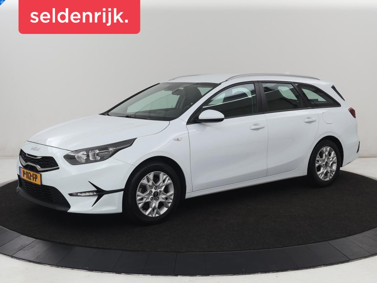Kia Cee'd - Ceed 1.0 T-GDi ComfortLine | Trekhaak | Adaptive cruise | Camera | Carplay | Half leder | - AutoWereld.nl