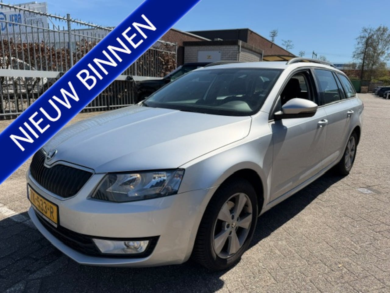 Skoda Octavia Combi - 1.6 TDi Greentech Active | ECC | LMV | EX BPM !! - AutoWereld.nl