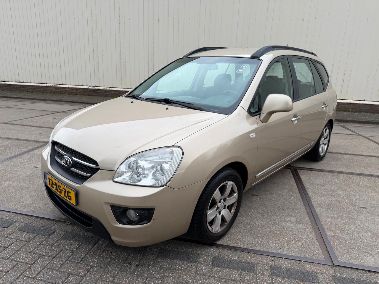Kia Carens - 2.0 CVVT X-ecutive airco trekhaak - AutoWereld.nl