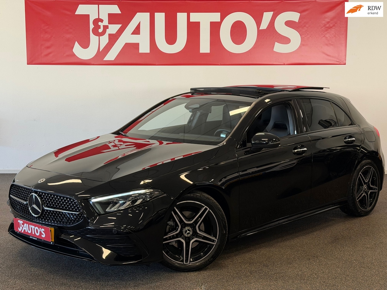 Mercedes-Benz A-klasse - 200 AMG LINE|NAVIGATIE|CAMERA|PANODAK|CRUISE| - AutoWereld.nl