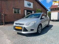 Ford Focus Wagon - 1.0 EcoBoost Edition ( Navigatie + Cruise controle + Airco )