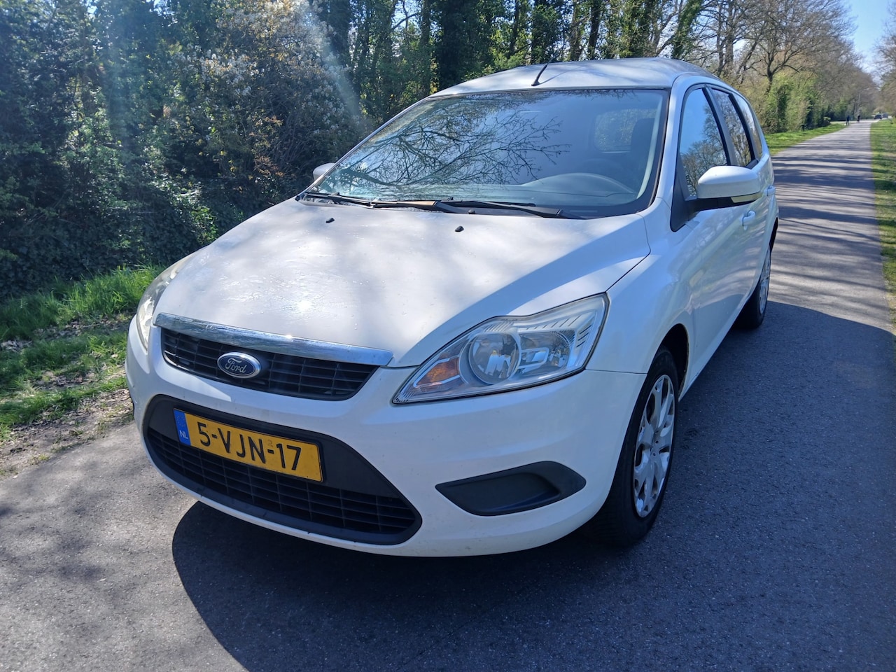 Ford Focus Wagon - 1.6 TDCI Trend |AIRCO+CRUISE+GRIJSKENTEKEN| - AutoWereld.nl