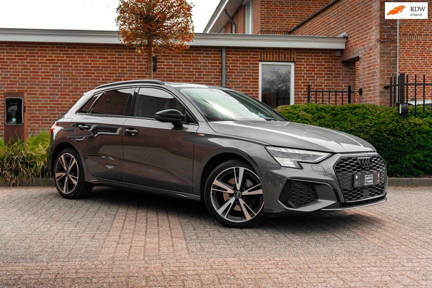 Audi A3 Sportback - 40 TFSI e Advanced Edition S-Line B&O Leder Camera Adaptive Matrix LED 18'' - AutoWereld.nl