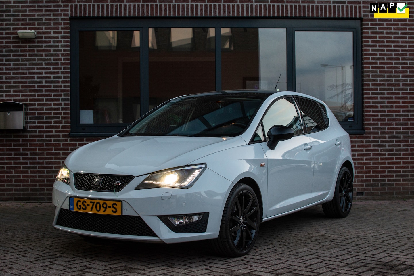 SEAT Ibiza SC - 1.0 EcoTSI FR NAP*Pano*Apple Carplay*Camera - AutoWereld.nl