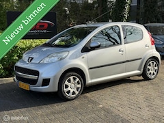 Peugeot 107 - 1.0-12V XS