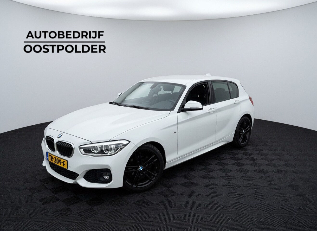 BMW 1-serie - 118i Edition M Sport Shadow Executive 118i Edition M Sport Shadow Executive - AutoWereld.nl