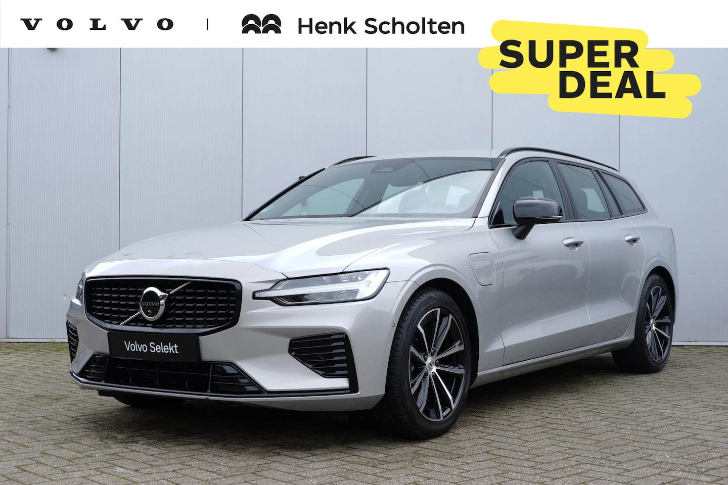 Volvo V60 - T6 Plug-in hybrid AWD Plus Dark | Semi- Elektrische Trekhaak | Premium audio by Harman Kar - AutoWereld.nl