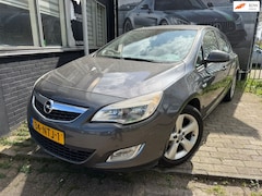 Opel Astra - 1.6 AUTOMAAT Navi Lees Tekst