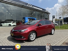 Toyota Auris - 1.2T Dynamic | Navi | Camera | Trekhaak | Panodak