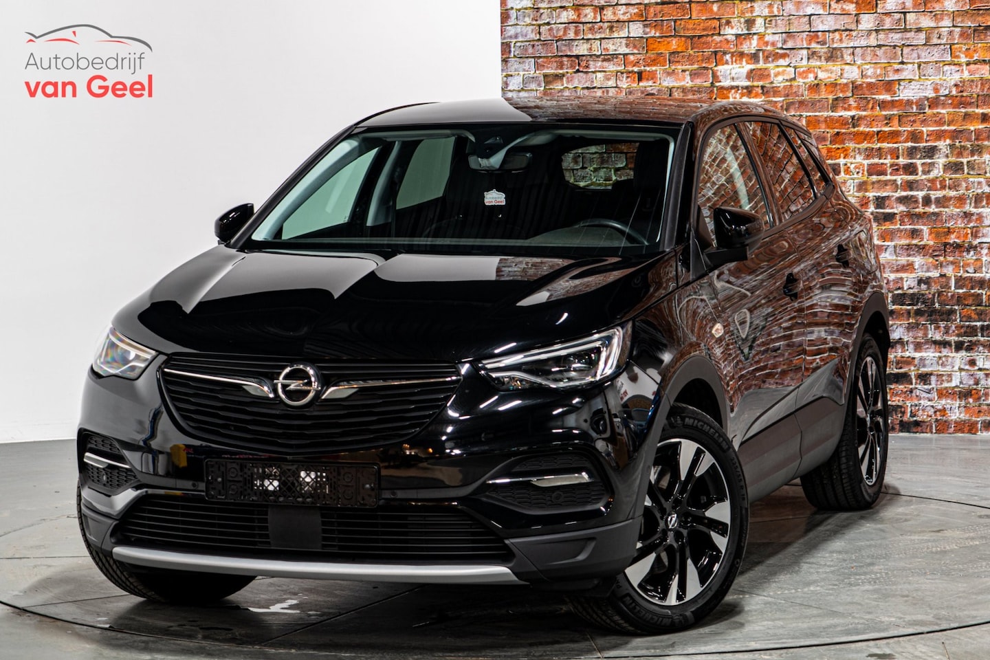 Opel Grandland - 1.6 Turbo Plug-In Hybrid Business Elegance - AutoWereld.nl