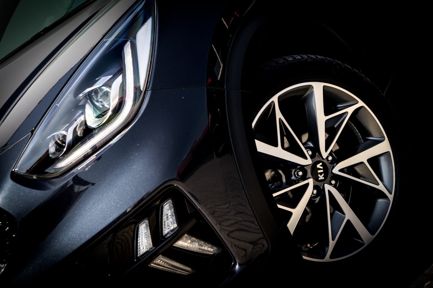 Kia Niro - 1.6 GDi Hybrid ExecutiveLine | Automaat | Ned Auto | Leer | 2028 Fabr-Gar | Pano-Dak | | T - AutoWereld.nl