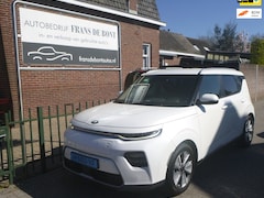 Kia e-Soul - DynamicLine 64 kWh airco € 9000 ex btw