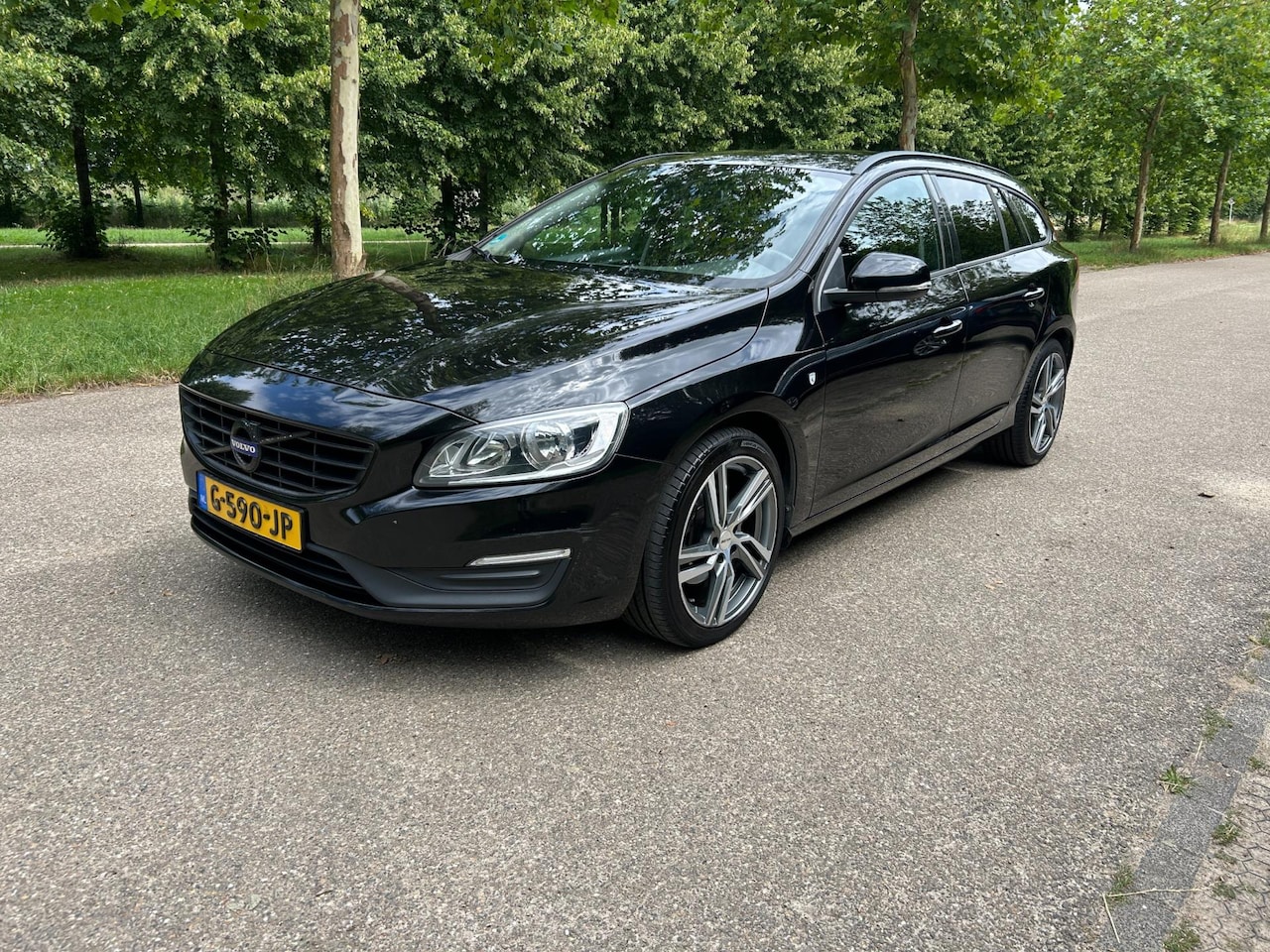 Volvo V60 - 2.0 D2 Momentum Automaat - AutoWereld.nl