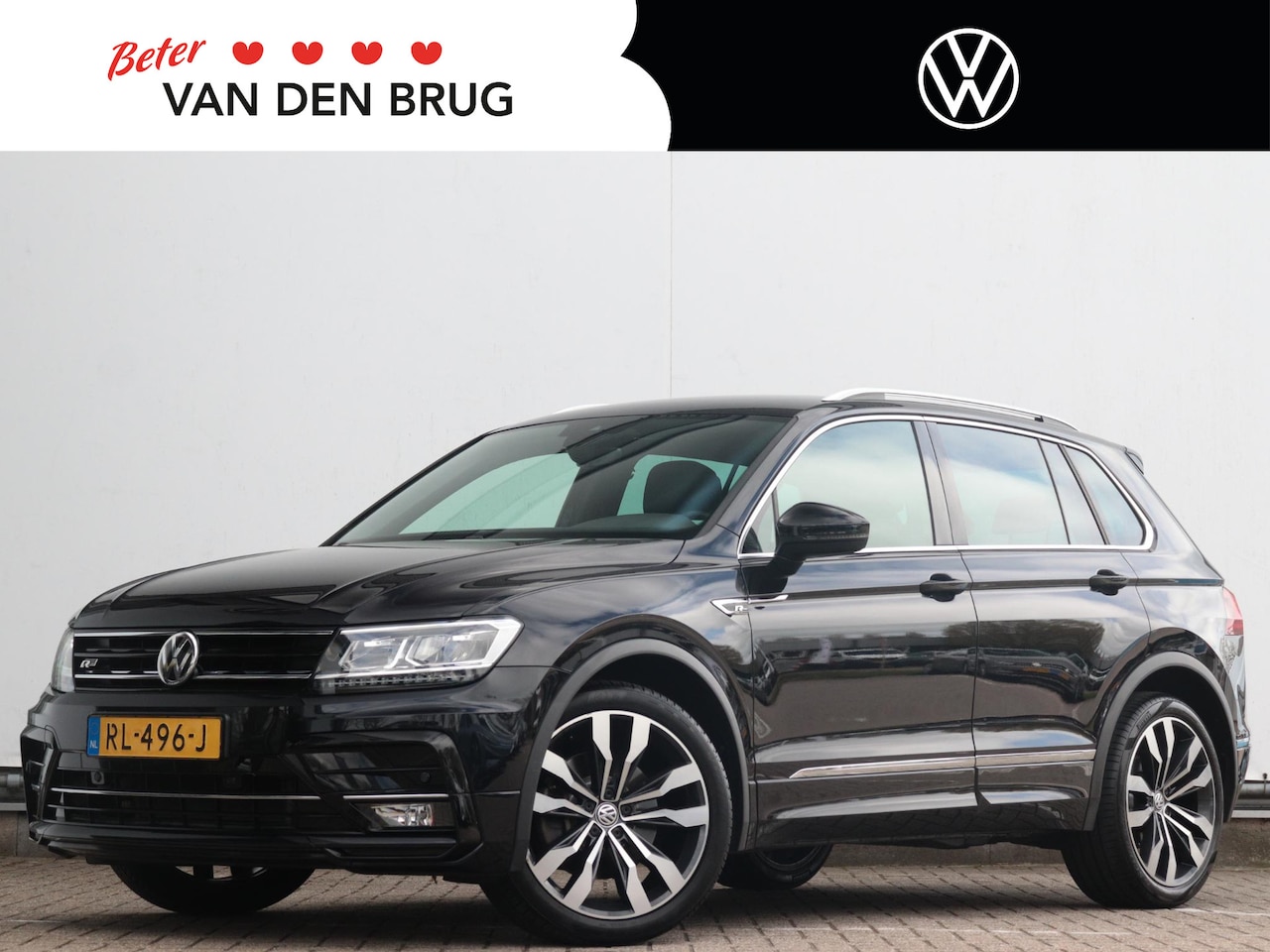 Volkswagen Tiguan - 2.0 TSI 4Motion Highline | Wegklapbare trekhaak (220kg) | Parkeersensoren | Climate contro - AutoWereld.nl