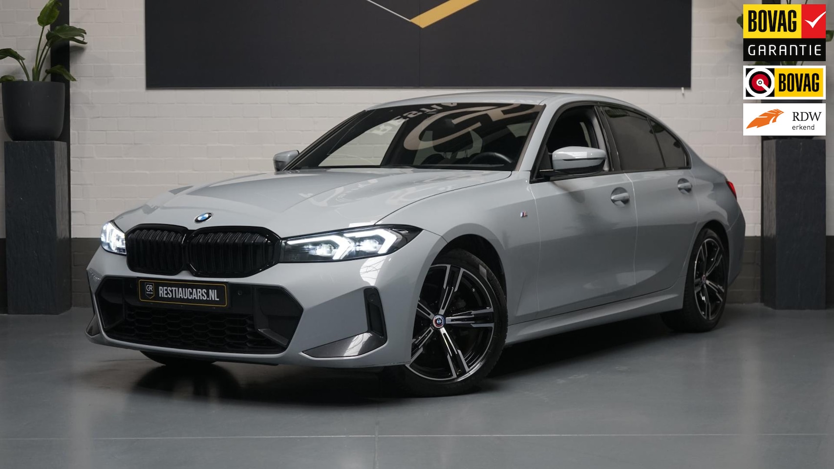 BMW 3-serie - 318i M-Sport AUTOMAAT-ALCANTARA-CARPLAY-CRUISE-DAB-LED-NAVI-M BROOKLYN GREY-SHADOW LINE-Et - AutoWereld.nl