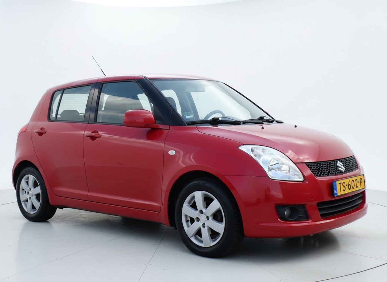 Suzuki Swift - 1.3 Base Airco!! 5 Deurs!! - AutoWereld.nl