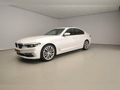 BMW 5-serie - Sedan 520d | LED | Leder | HUD | Active cruise | Trekhaak | Schuifdak | Comfortzetels | DA