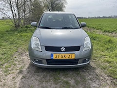 Suzuki Swift - 1.5 Exclusive