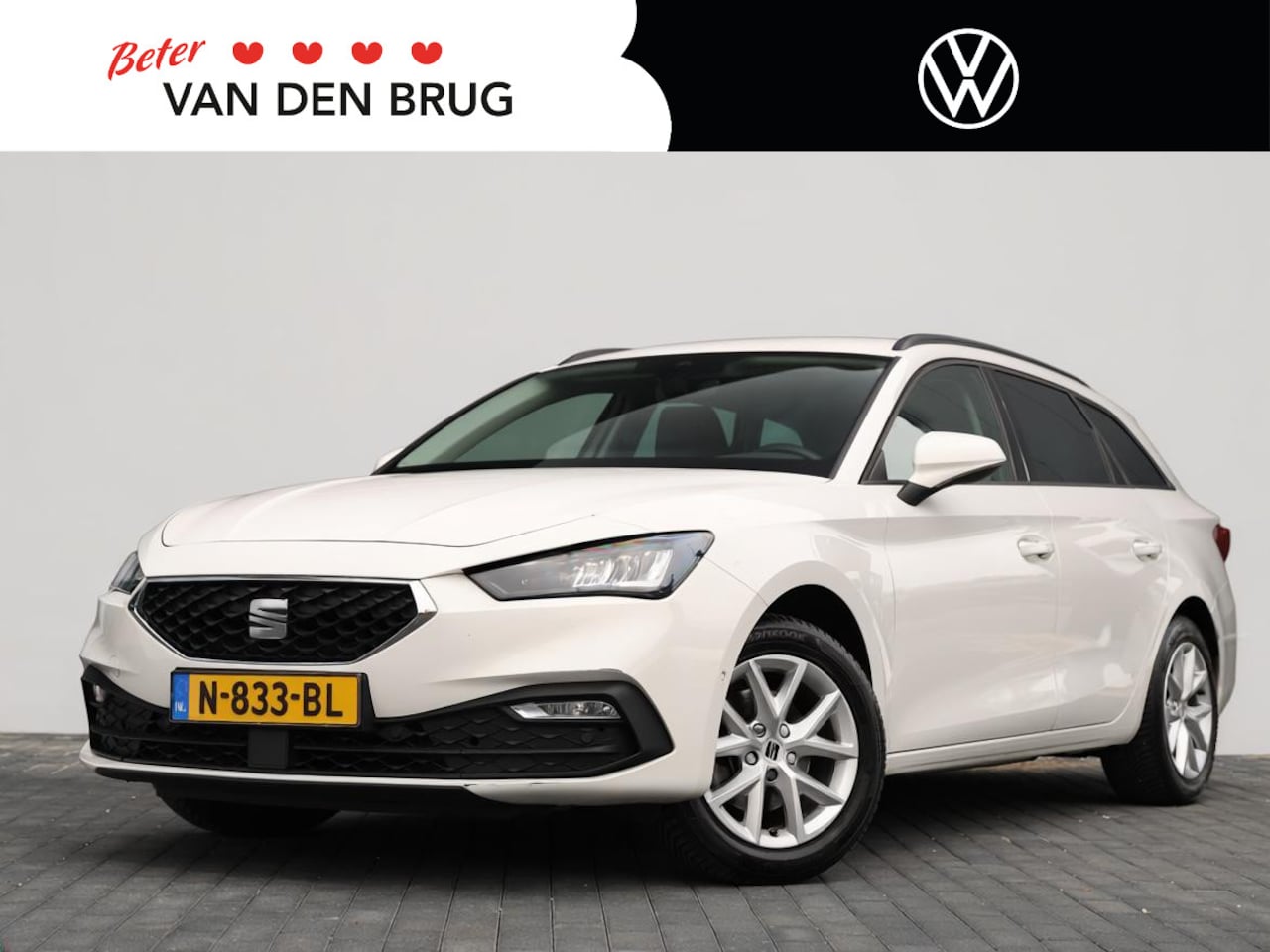 SEAT Leon Sportstourer - 1.0 TSI Style Business Intense 110PK | Led | Navigatie | Trekhaak | Camera | Digitaal dash - AutoWereld.nl