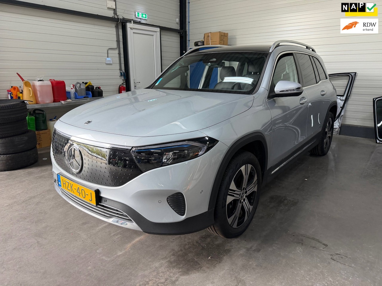 Mercedes-Benz EQB - 250+ Luxury Line 71 kWh | Clima | Navi | Leer | Schade | - AutoWereld.nl