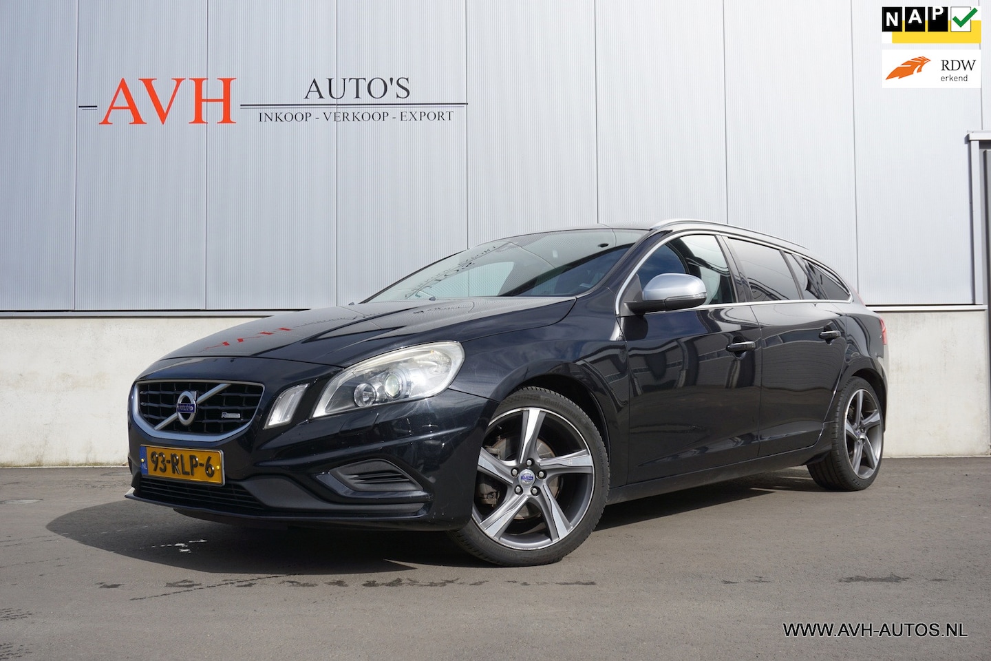Volvo V60 - 1.6 T4 R-Design 1.6 T4 R-Design - AutoWereld.nl