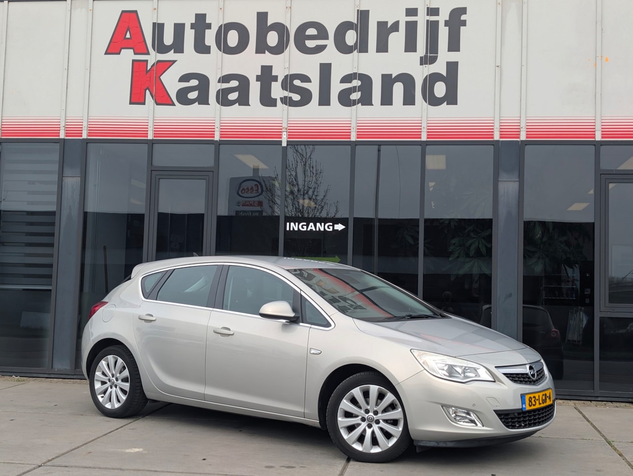 Opel Astra - 1.6 Cosmo - Trekhaak - Cruise - Clima - AutoWereld.nl