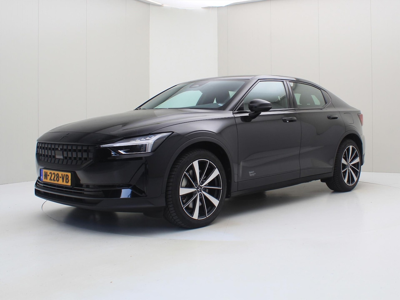 Polestar 2 - Long Range Single Motor 231PK 91.2% SoH [ TREKHAAK+STOELVERWARMING+19 INCH ] - AutoWereld.nl