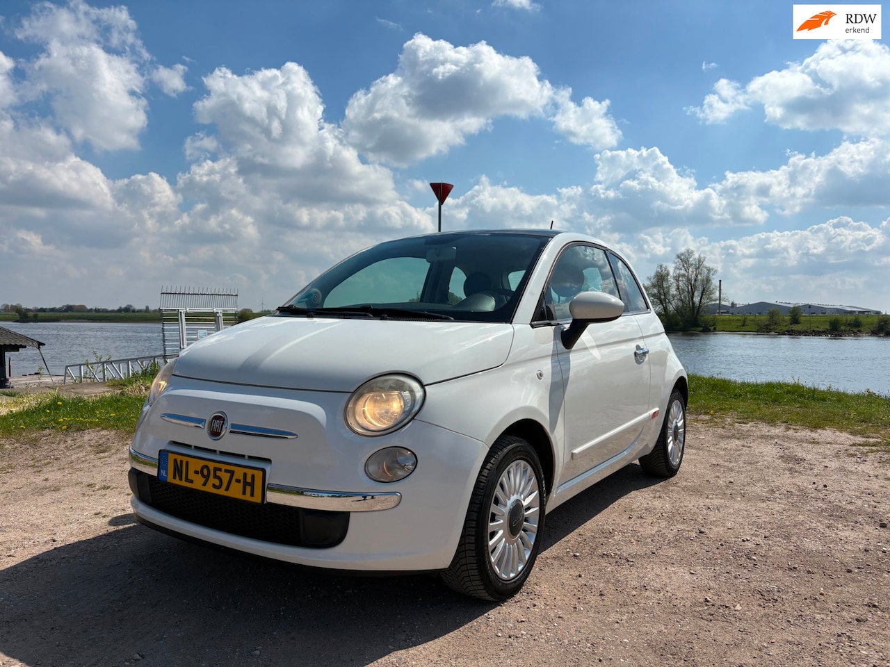 Fiat 500 - 1.2 Lounge PANO DAK/AIRCO/LMT VELGEN/4-CILINDER - AutoWereld.nl