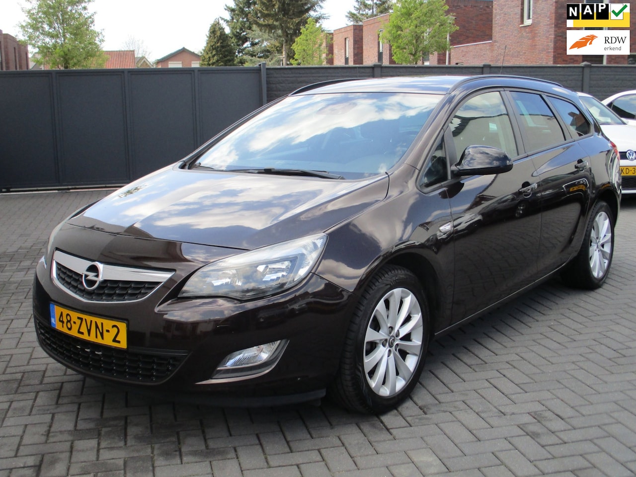Opel Astra Sports Tourer - 1.4 Turbo Anniversary Edition Airco !! - AutoWereld.nl