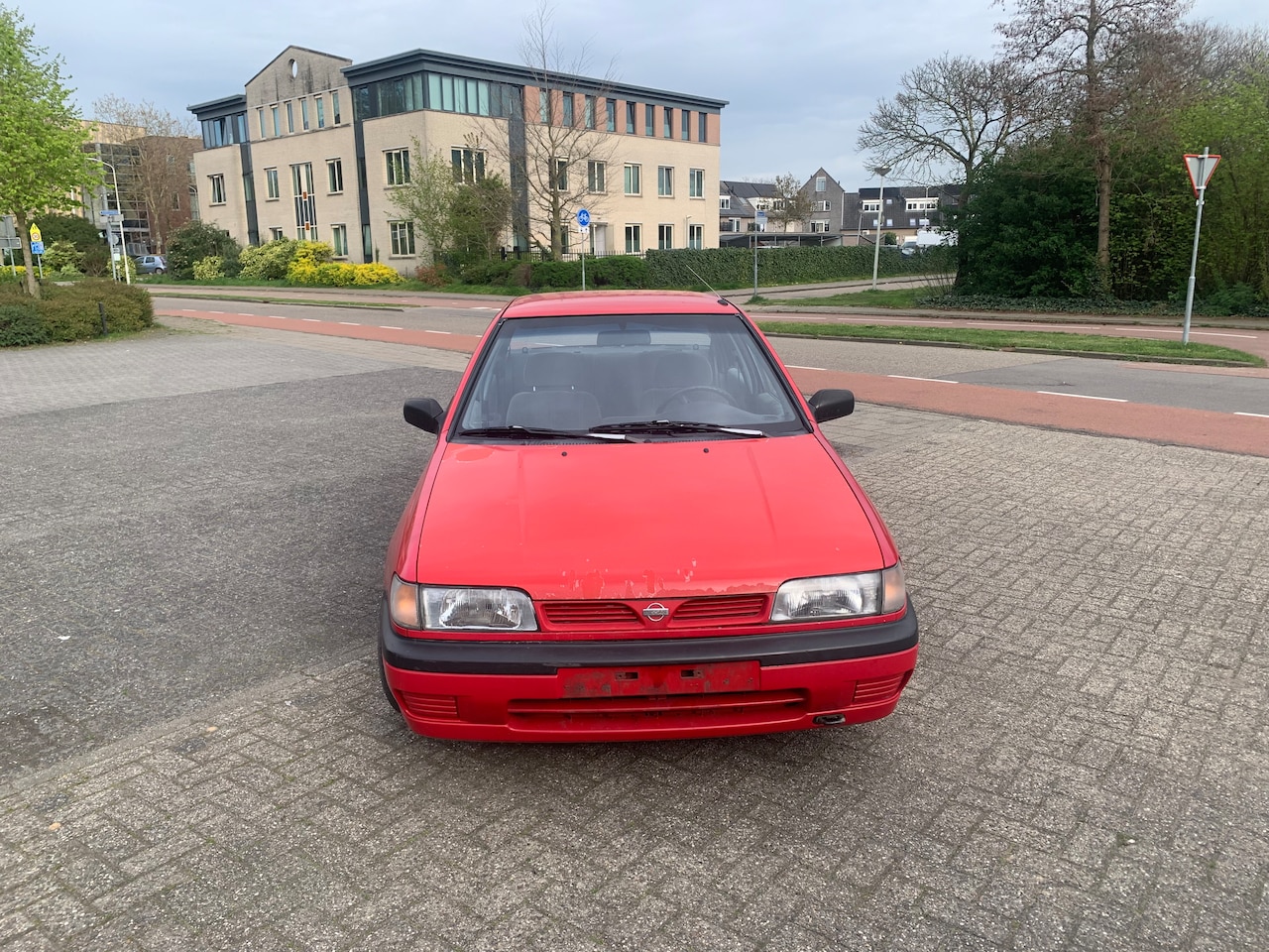 Nissan Sunny - 1.4 Clair - AutoWereld.nl