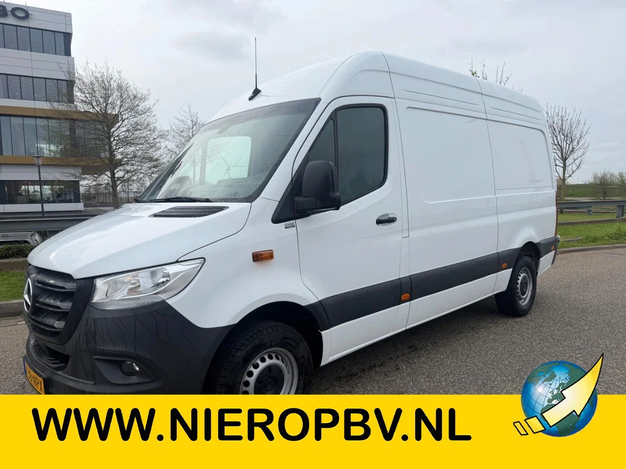 Mercedes-Benz Sprinter - 317CDI L2H2 Automaat Airco Navi Cruisecontrol EURO 6 - AutoWereld.nl