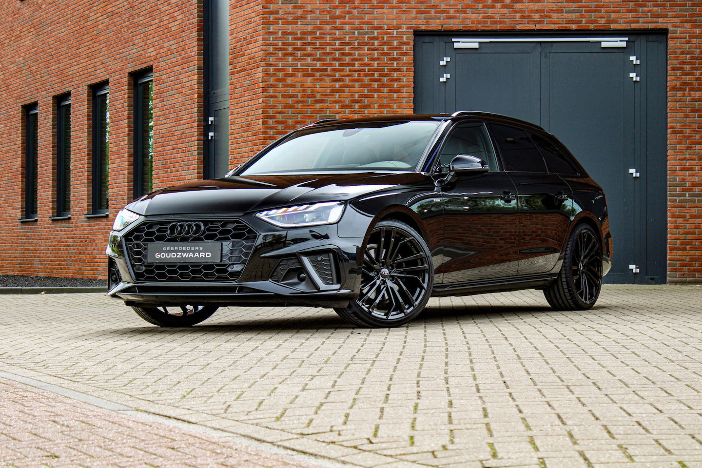 Audi A4 Avant - 40 TFSI S edition | Orig NL | Black optic | Achteruitrijcamera | Ambianceverlichting | Vir - AutoWereld.nl