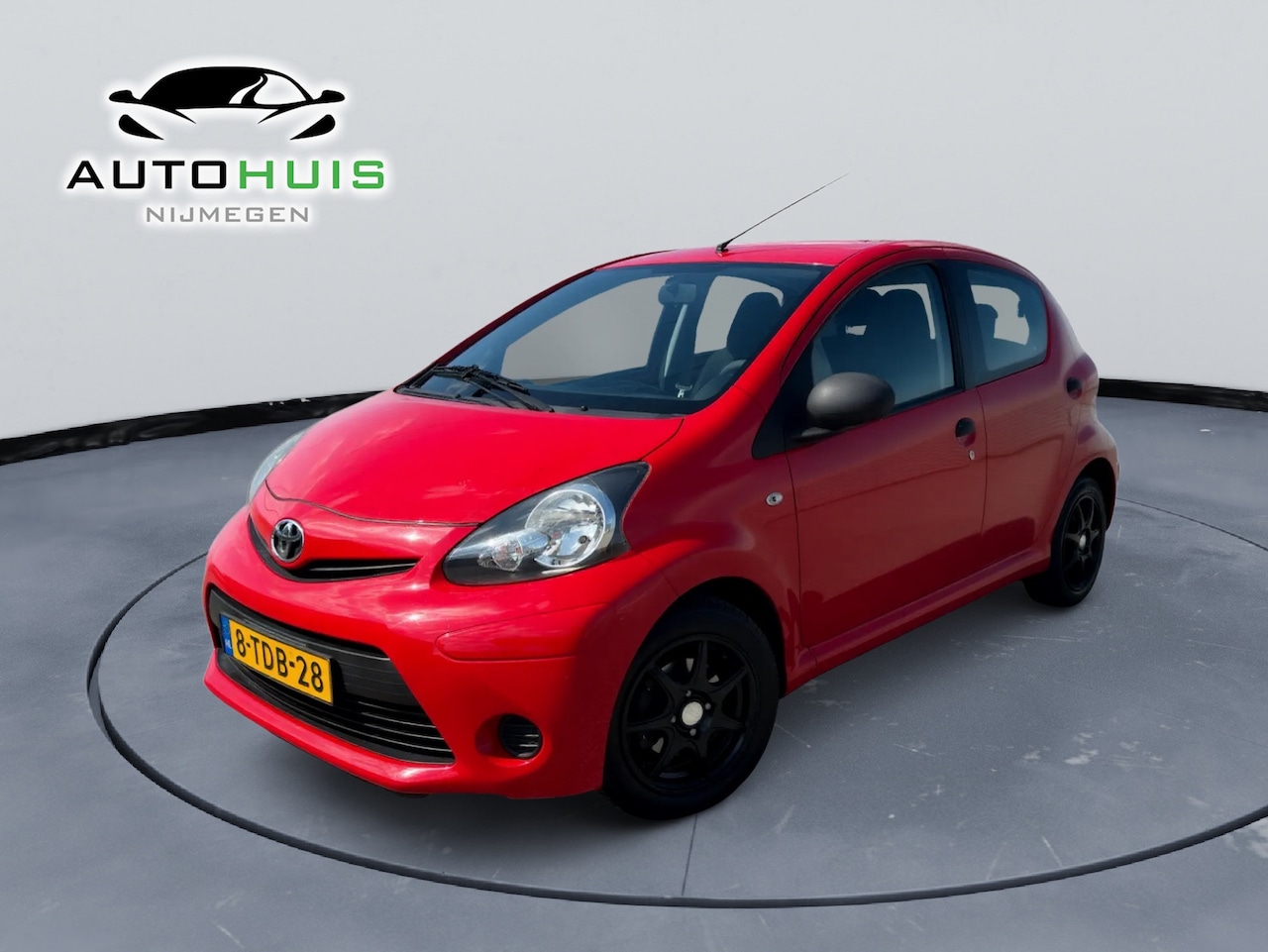 Toyota Aygo - 1.0 VVT-i Now airco lm velgen 5 Deurs - AutoWereld.nl