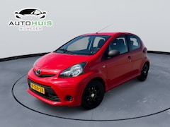 Toyota Aygo - 1.0 VVT-i Now airco lm velgen 5 Deurs